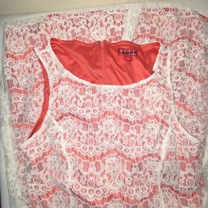 Elle Dress size 2 peach color no tags but never used